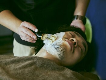 スカイフィールドヘアー(SKY FIELD HAIR)の写真/第一印象を左右する眉・ひげのお手入れはプロにお任せ◇清潔感のある爽やかな印象でワンランク上の自分へ―
