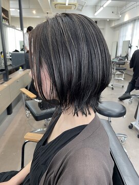 ユノ(juno) 【中目黒】ブリーチなしナチュラルデザインカラーのレイヤーボブ