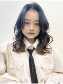 ミディアムゆる巻き｜グレージュカラー/レイヤーロング/暗髪