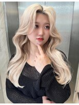 リリー(Lilley)&nbsp;【lilley 稲永麻衣】エクステ+ブリーチ+ロングヘア+韓国ヘア