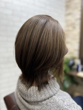 アトリエナガノ(atelier nagano) ニュアンスカラー/センターパート/ツヤ髪スタイル/ブルージュ