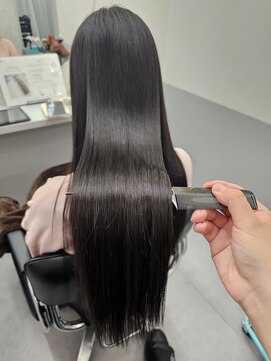 トッカ 茨木(tocca) 【tocca茨木 篠原】どんな髪でも艶々になる業界最高峰髪質改善