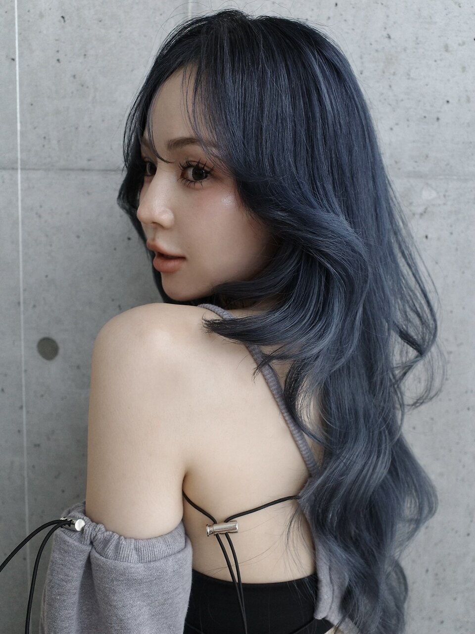 シルバーブルー×レイヤー：L253111669｜ハチ(HACHI)のヘアスタイル