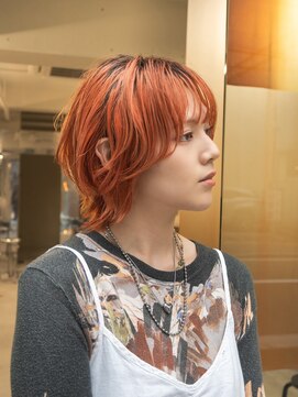 ウルフ/コーラル/ルーツカラー/外ハネ/ショート