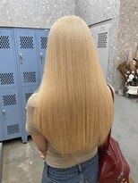 サンク 原宿 表参道(cinq) ミルクティーグレージュ顔まわりレイヤーボブヘーゼルグレージュ