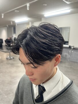 ネイバー 立川(Neighbor) 刈り上げセンターパート