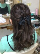 ヘアアンドメイク ゼン ヨコハマ(Hair&Make ZEN YOKOHAMA)&nbsp;ねじり編み込みのハーフアップ