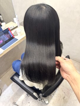 エマノン(EMANON) 福岡天神 髪質改善 17600円 巻ける縮毛矯正 酸性ストレート