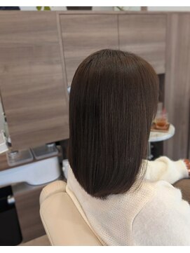 ヘアアトリエ ナイン(hair atelier nine) オリーブベージュ