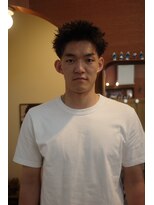 エディ(Edy)&nbsp;メンズスパイキーショートフェードピンパーマ刈り上げ眉毛カット