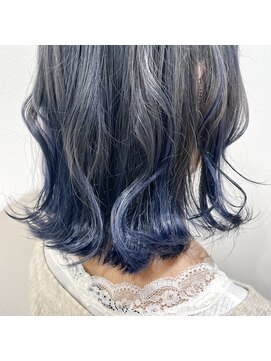 コマド(Comado) ネイビーカラー外ハネstyle