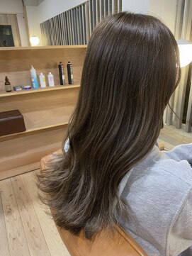 アンドファニー(and funny) 大人可愛い♪アッシュグレージュカラー♪