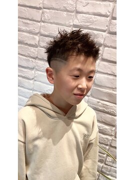 プラハファインワークス(+HER fine works) kids☆ツイスト