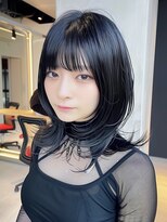 レヴ 草加店(LEV.)&nbsp;美髪 ホワイトブロンド 外ハネボブ ワイドバング