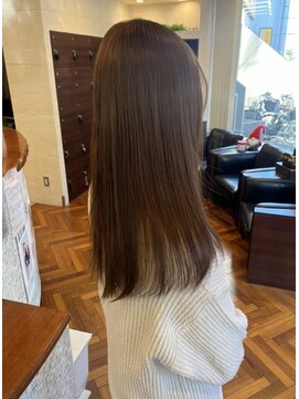 ルシア(LUCIA) ブリーチ無しカラー／ミルクティーベージュ／髪質改善