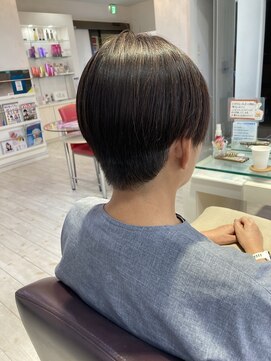 フェイバリットビューティシャルム(Favorite Beauty Charme) 刈り上げショートスタイル×上大岡駅近く