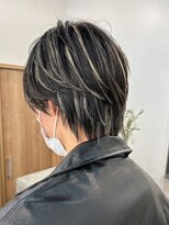 ハイライトセンターパートメッシュダブルカラーツーブロック