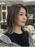 脱白髪染めハイライトミセスショート