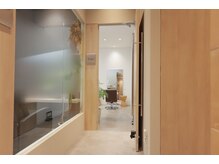 ３席の小型サロン☆