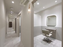 エレノア 川越(Eleanor)の雰囲気(消毒を行い、半個室席なのでゆったり過ごせます)
