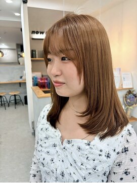 アト(Ato.) ワンカラーで作るベージュカラー×レイヤーカット◎