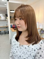 アト(Ato.) ワンカラーで作るベージュカラー×レイヤーカット◎