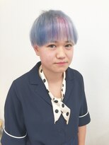 ヘアー キュート(hair CUtE)&nbsp;ペールカラーとラウンドバングが個性的なマッシュ！