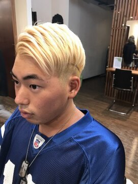 ブリッツ レボ(BLITZ-REVO) 外国人風メンズ☆バーバーホワイト