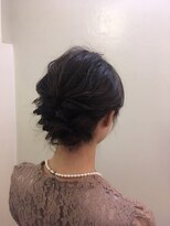 あごに付くか付かないかのボブのショートヘアアレンジも可能です