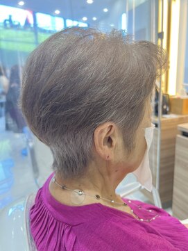 アッシュ 南町田グランベリーパーク店(Ash) 明るいグレーヘアー