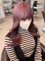 ケリーアン 太田(kelly.un)&nbsp;ピンクカラー / ゆるふわミディ / ダメージレスブリーチカラー