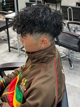 イーラ(era) スペインカールパーマ/メンズ/刈り上げ/眉毛/ツイスト