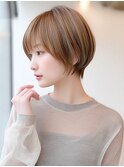 ショート　顔周り　レイヤーカット　透明感　ベージュ　20代30代