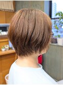 ショートボブ