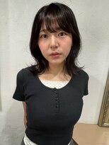 カーム(calm)&nbsp;くびれミディ×.ミディアムレイヤー×20代30代40代前髪あり