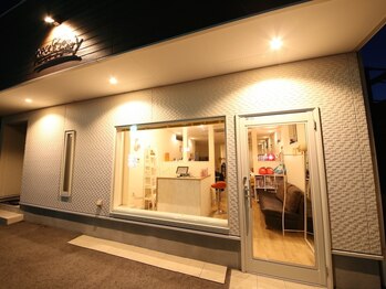 ネセサリー(necessary)の写真/老若男女、幅広い世代から高支持◎知識と経験豊富な歴長の実力派スタイリストが理想を叶えます。