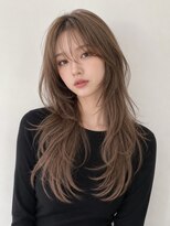 エイチ ウルフカット 大阪梅田(811) バタフライカット韓国風前髮くびれショートくるみちゃんヘア50代