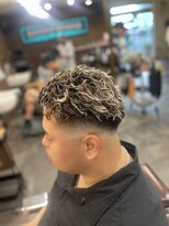 ローカルバーバー モゲ(Local Barber MOGE)&nbsp;極道パーマ&ホワイトメッシュ