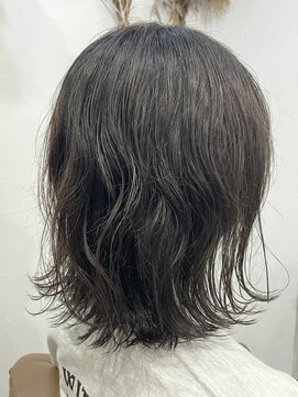 リロ(Lilo) ゆる巻きパーマ