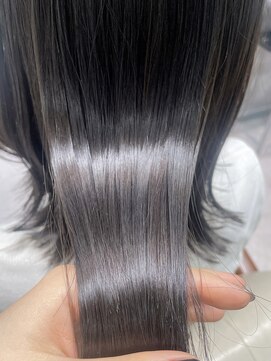 フォンド 津田沼(fond.) 黒髪/グレーベージュ/レイヤーロング/前髪パーマ/津田沼