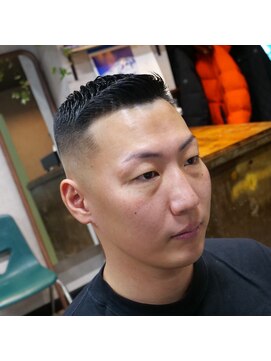 ニューオールド 三軒茶屋(NEW OLD) 簡単セットスキンフェードスタイル