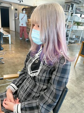 ニュート(Neut ) ホワイトシルバー/インナーカラーパープル/ケアブリーチ名古屋