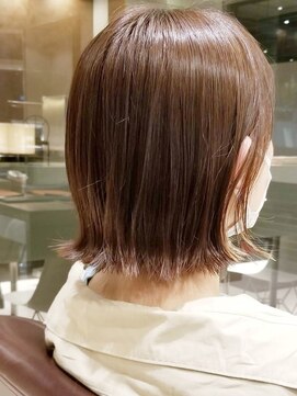 フロア(FLOOR) #きりっぱなし#ボブ#パッツンボブ