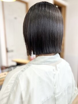 ネオリーブ クーロ(Neolive curro) 小顔タッセルボブ×美髪[ぱつっとボブ/縮毛矯正/横浜韓国]