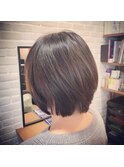 ショートボブ