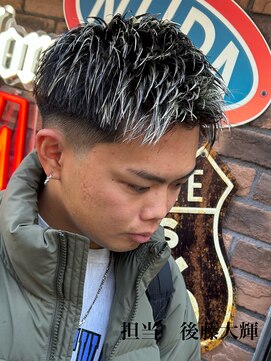 ムア(MUA) フェードカット　シルバーハイライト