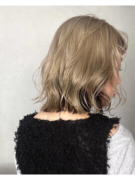 サロンエフ(salon f) ハイトーン×ローライトインナーカラー