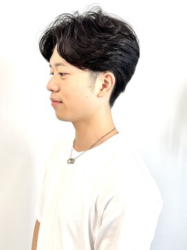 モリオ(morio) ◯軽やかフェザーパーマ×ナチュラルセンターパート