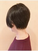 【morio鶴瀬】黒髪スタイリッシュ前下がりショート