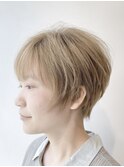 透き通るハイトーンショート